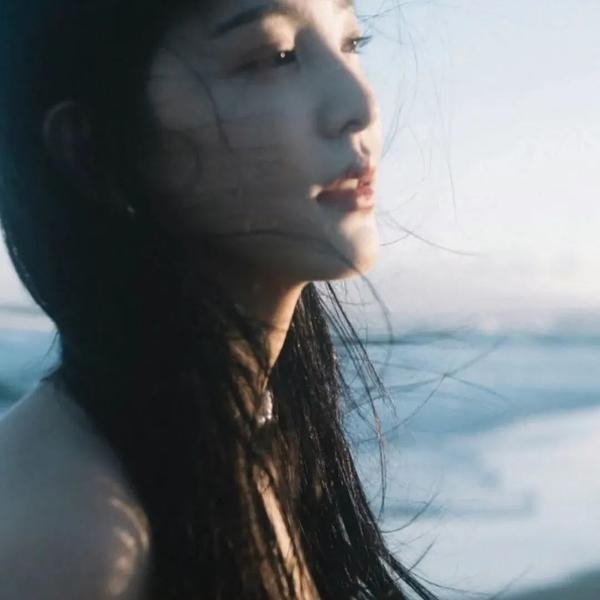 怪物少女妮莫娜
